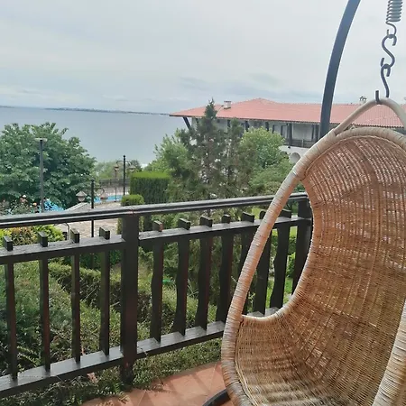 Monastery Seafront Apartment Sveti Vlas